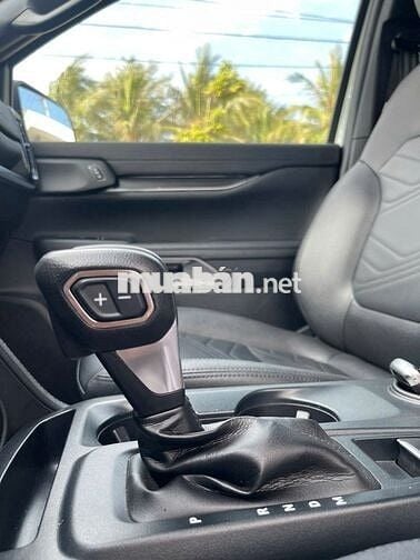 Ford Everest 2024 Titanium 2.0L 4x2 AT - 22000 km