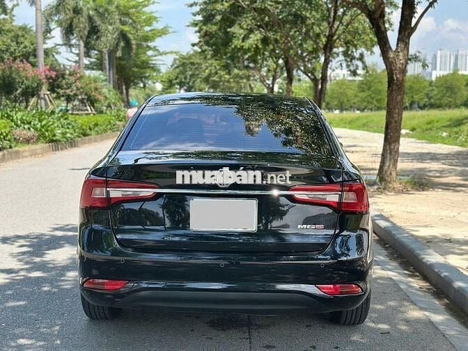 MG5 sx 2024 MT số sàn màu đen