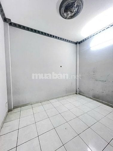 Bán nhà mặt tiền kd buôn bán ngay chung cư picity tx 13
