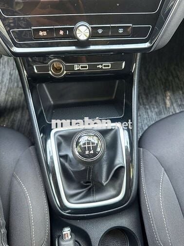 MG5 sx 2024 MT số sàn màu đen