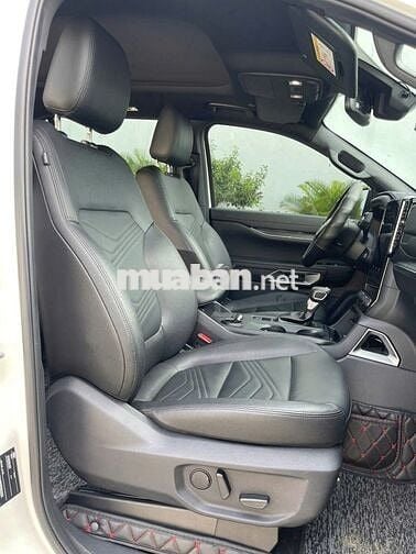 Ford Everest 2024 Titanium 2.0L 4x2 AT - 22000 km