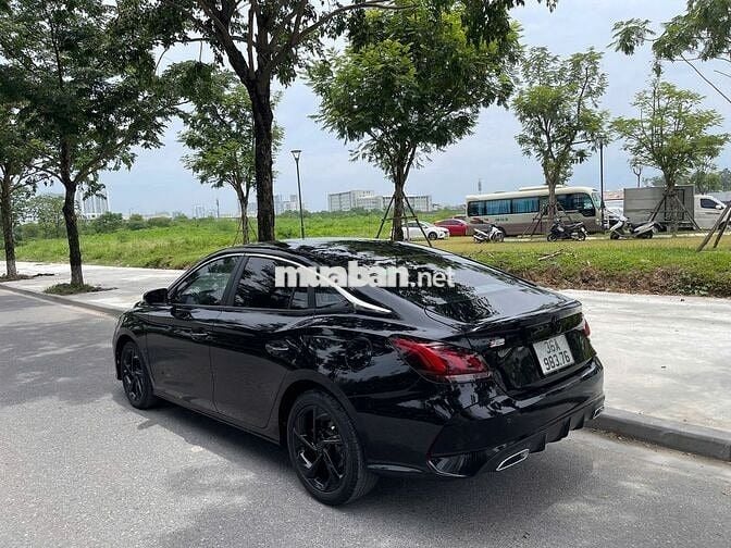 MG5 sx 2023 bản luxury màu đen