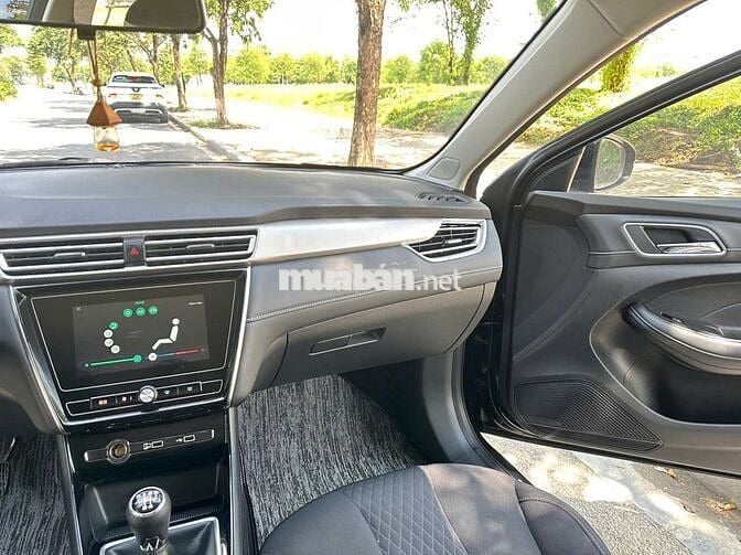 MG5 sx 2024 MT số sàn màu đen