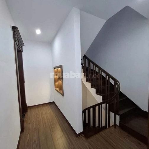Vương Thừa Vũ, 7 tầng thang máy, gỗ lim, ô tô LX570 vào nhà