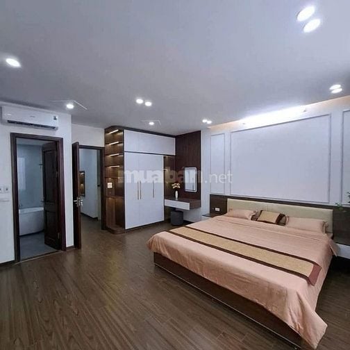 Vương Thừa Vũ, 7 tầng thang máy, gỗ lim, ô tô LX570 vào nhà