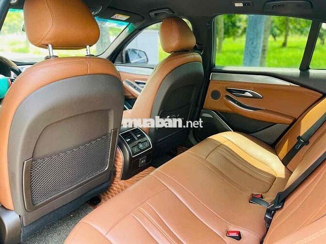 VinFast Lux A2.0 2020 Premium 2.0 AT