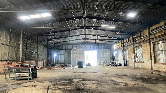 Cho thuê kho xưởng 900m2 Quốc Lộ 1A, Linh Trung, Thủ Đức