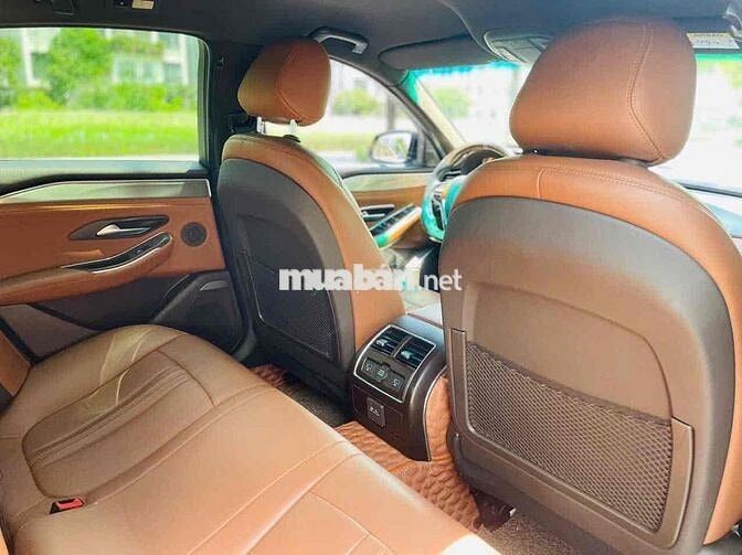 VinFast Lux A2.0 2020 Premium 2.0 AT