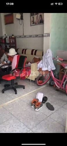 BÁN NHÀ NGAN BỀ THẾ 6M ĐƯỜNG NHỰA THÔNG RA NGAY BỐN XÃ CHỈNH 5.1 TỶ 