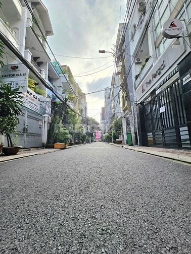Bán nhà đường 10m 134 Thành Thái Q10. DT: 4,5mx16m, 3 lầu  giá 17,9 TỶ