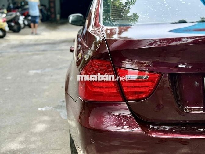 BMW 3 Series 2009 320i - nâu đỏ