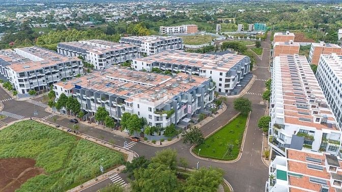 1 căn shophouse view cực đẹp, giá tốt. Thanh toán trong 2 năm 