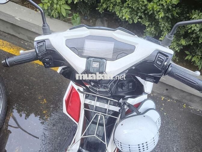 Bán xe air blade khoá từ smart key Hà Nội trắng đỏ