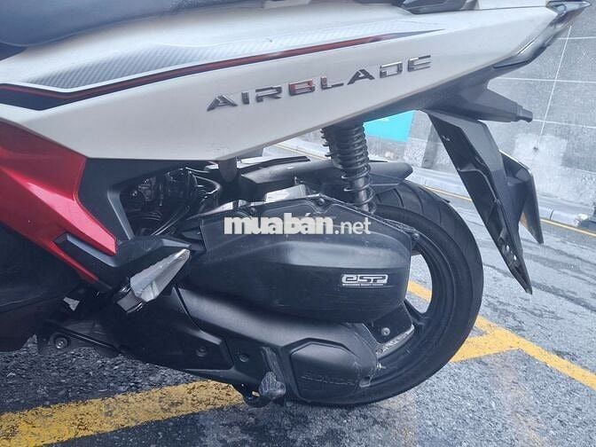 Bán xe air blade khoá từ smart key Hà Nội trắng đỏ