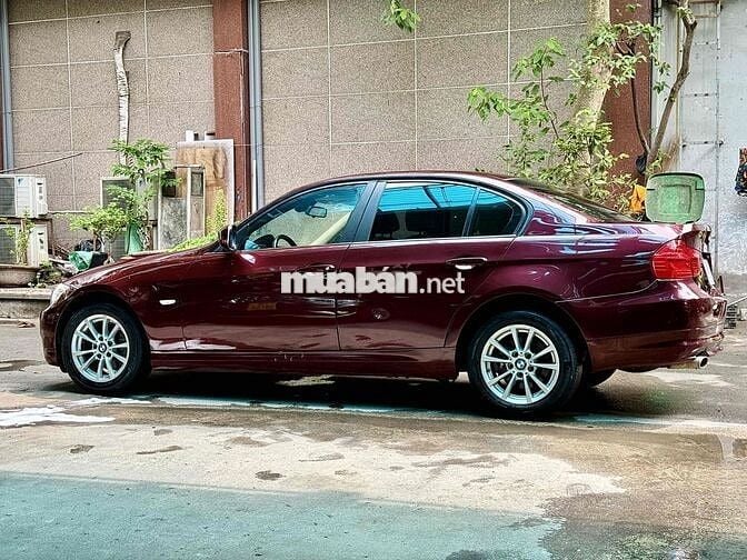 BMW 3 Series 2009 320i - nâu đỏ