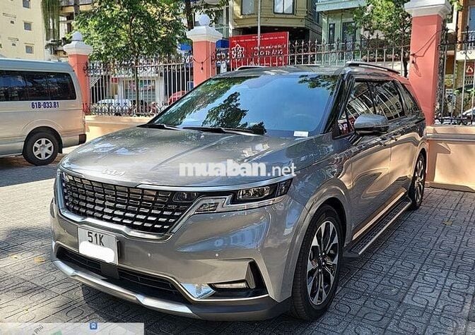 Kia Carnival 2022 Signature 2.2D - 13500 km