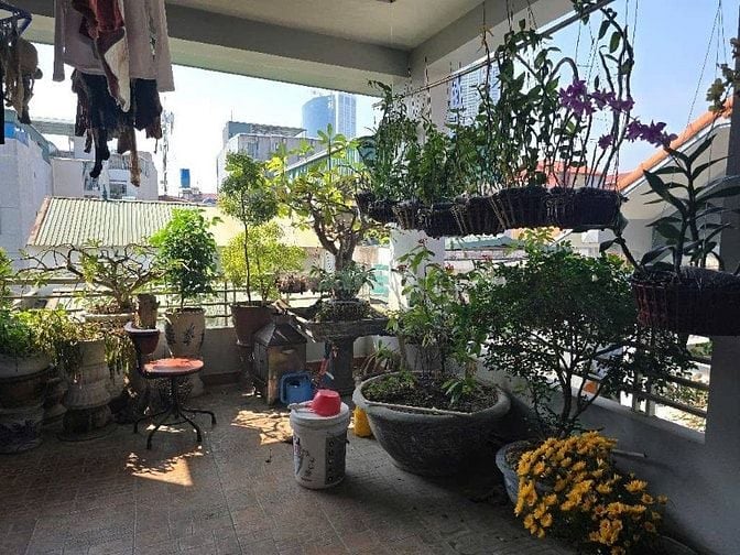 Bán nhà lô góc Cầu Giấy, nở hậu, 50m2, 5 tầng, gara ôtô, giá 19,3 tỷ