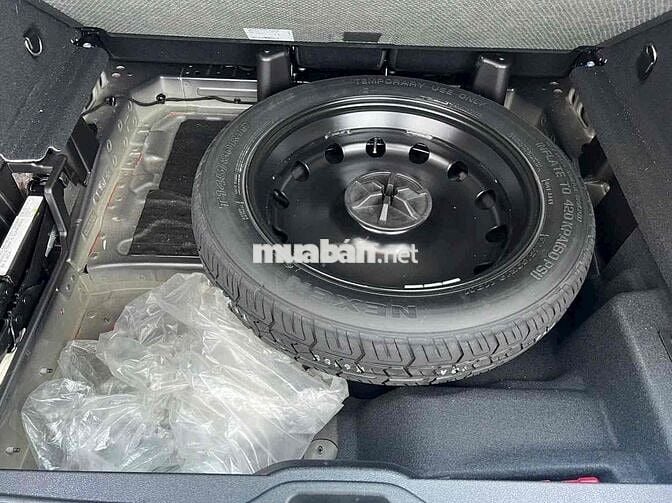 Mercedes Benz GLC300 2022 - xe lướt chính hãng