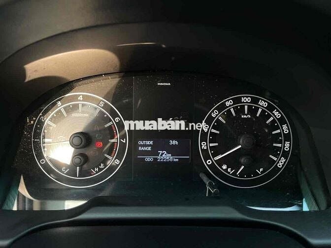 Toyota Innova 2017 - Số sàn 22.258km