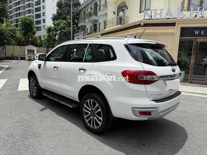 Ford Everest 2022 Titanium 2.0L AT 4x2 - 11000 km