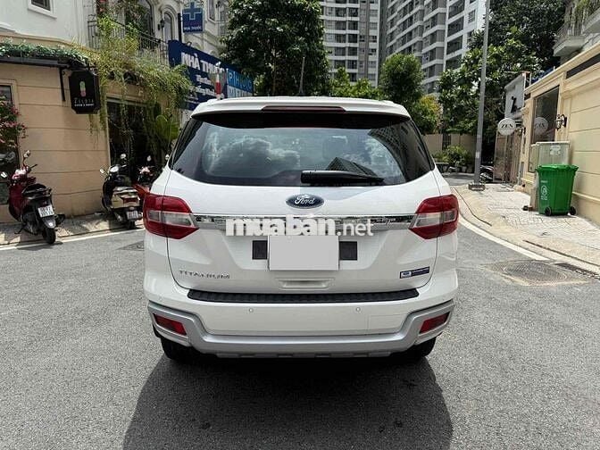 Ford Everest 2022 Titanium 2.0L AT 4x2 - 11000 km