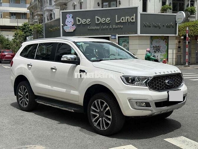 Ford Everest 2022 Titanium 2.0L AT 4x2 - 11000 km