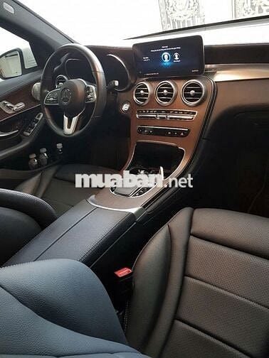 Mercedes Benz GLC 2022 200 4MATIC - 14000 km
