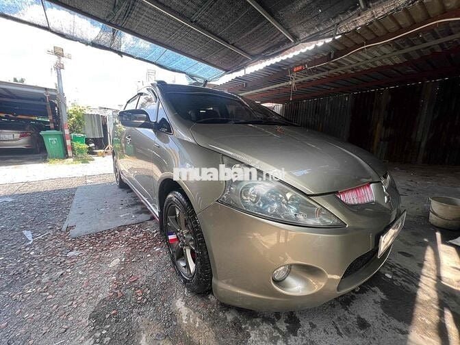 Mitsubishi Grandis 2008 2.4 AT fom moi - 123456 km