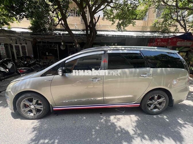 Mitsubishi Grandis 2008 2.4 AT fom moi - 123456 km