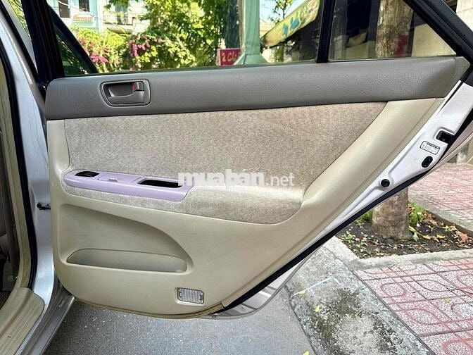 Toyota Camry 2003 2.4G MT nội thất nỉ zin