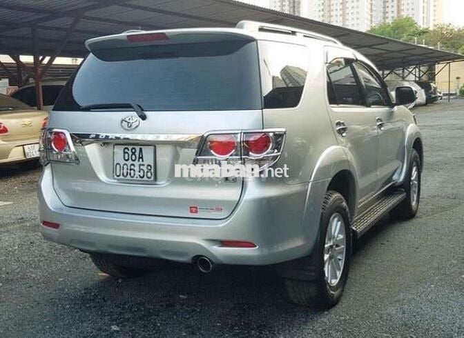 Fortuner MT máy dầu xe một chủ sản xuất 2012