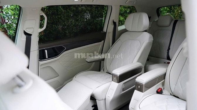 Từ 600 lăn bánh xe Đức 7 chỗ Viloran MPV hạng sang
