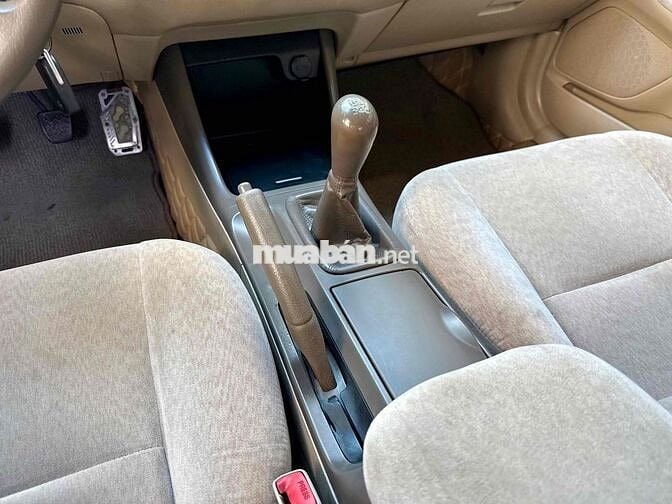 Toyota Camry 2003 2.4G MT nội thất nỉ zin