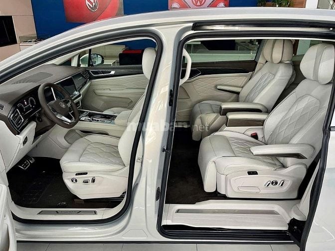 Từ 600 lăn bánh xe Đức 7 chỗ Viloran MPV hạng sang