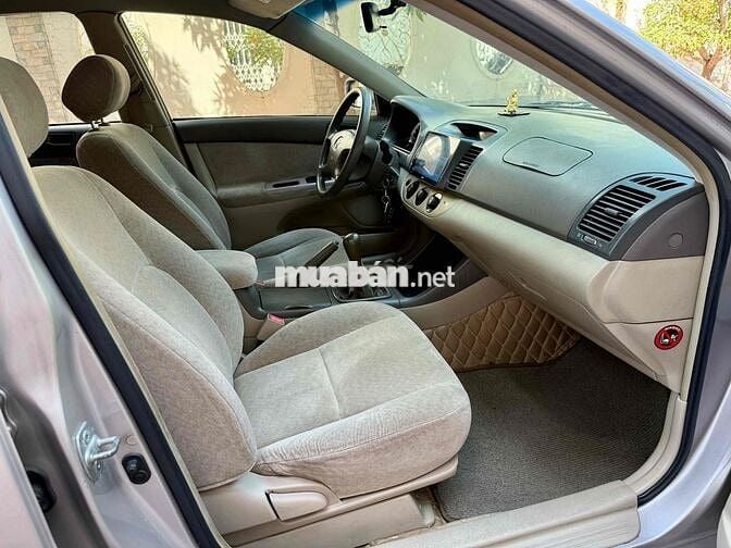 Toyota Camry 2003 2.4G MT nội thất nỉ zin