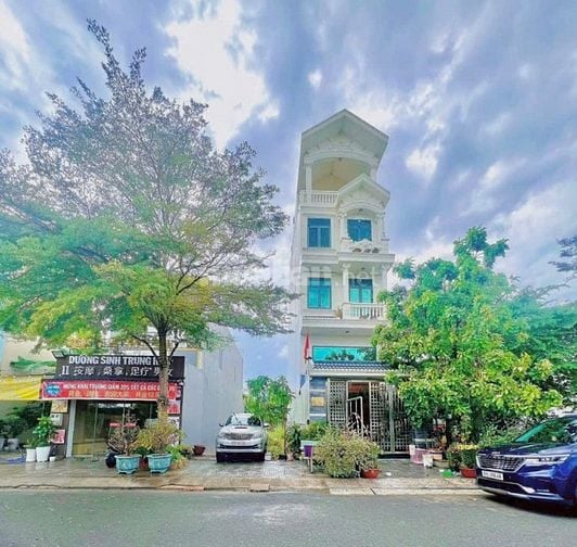 5 x 26 Liền kề CÔNG VIÊN - Xây dựng tự do - GIÁ MỀM khu vực BÌNH CHÁNH