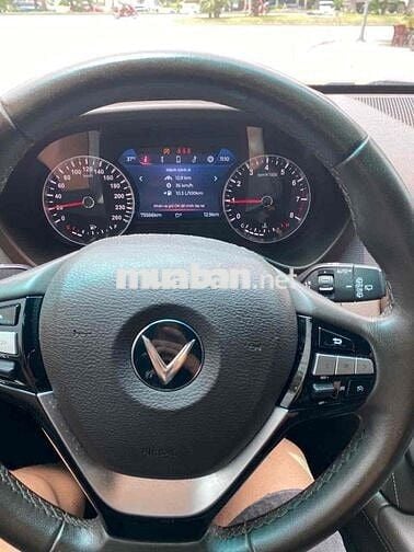 VinFast Lux SA2.0 2019 - 7862 km