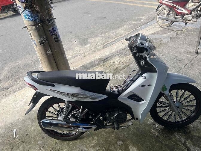 xe wave trắng ngọc trinh