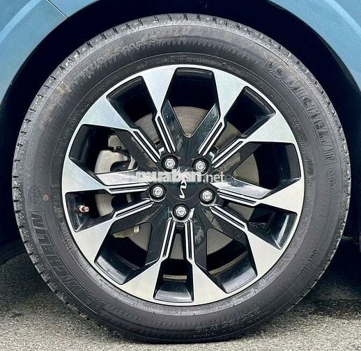 Kia Carnival 2022 3.5G Signature 7 chỗ - 48000 km