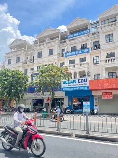Bán nhà mặt tiền 5x20m,4lầu Phan Văn Trị khu Cityland buôn bán sầm uất