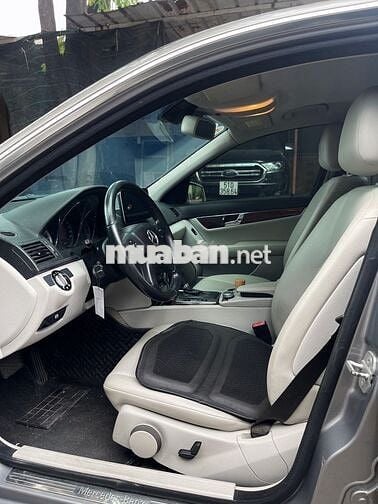 Mercedes Benz C Class 2010 C250 CGI - 120000 km