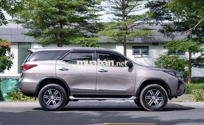 Toyota Fortuner 2022 2.4 4x2 AT - 55000 km