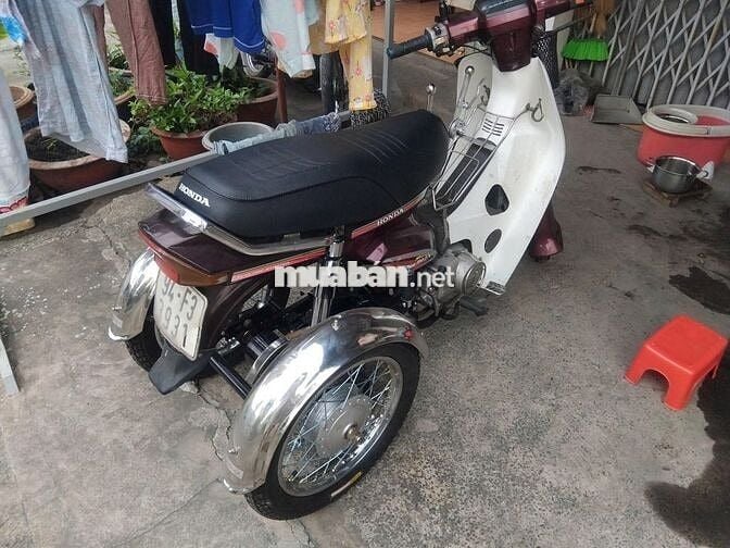 Xe ba bánh có số lùi làm Kiến Tường