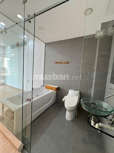 Hẻm xe hơi CMT8 5Tầng,3PN,Thang Máy,Nhà Mới,Gần Chợ ,Công Viên,Trường 