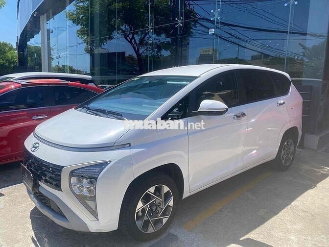 Hyundai Stargazer 2022 1.5 Cao cấp 6 chỗ - 6500 km