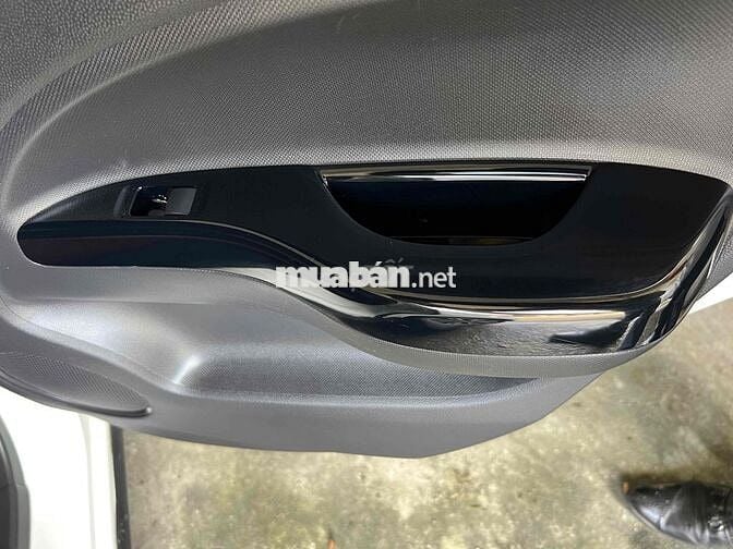 Mitsubishi Mirage 2017 1.2 CVT - 960000 km