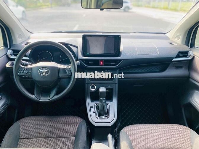Toyota Avanza Premio 2024 - 12000 km