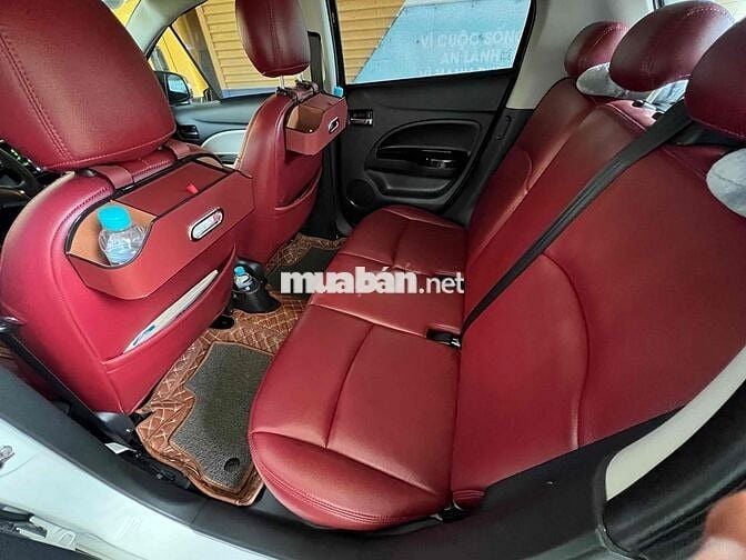 Mitsubishi Mirage 2017 1.2 CVT - 960000 km