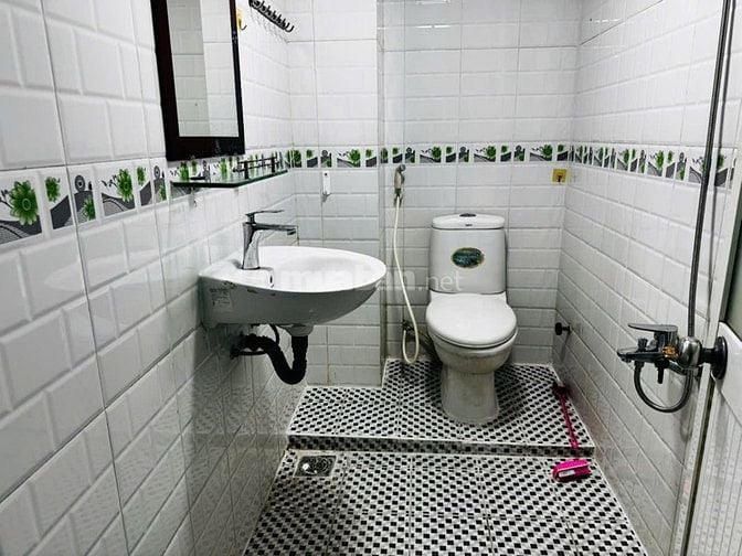 Cho thuê nhà khu Bình Phú 2, 15 triệu