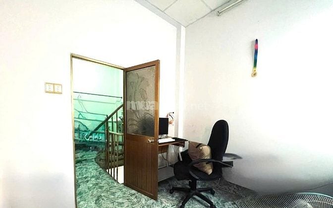 Bán Nhà Nuyễn Cư Trinh Q1. DTSD:71m2, SHR, 3Tầng Cách MT 30m, 5TỶ